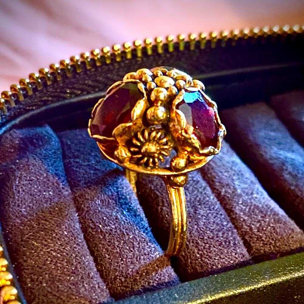 14kt Gold and Ruby Clustered Ring- Vintage